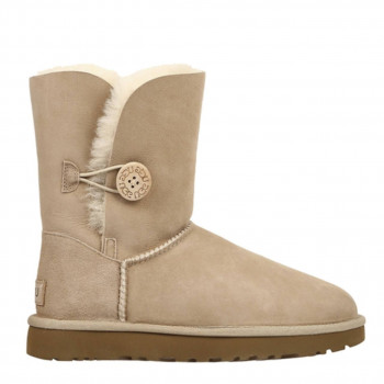 UGG Bailey Button II Sand