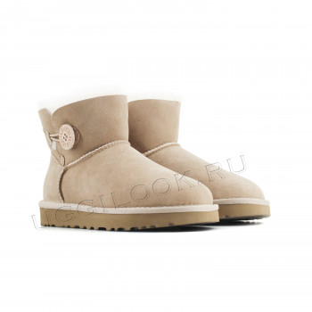 UGG Mini Bailey Button II Sand